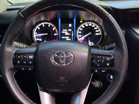 TOYOTA Hilux SW4 2.8 16V 4P SRX 4X4 7 LUGARES TURBO DIESEL AUTOM�TICO, Foto 9