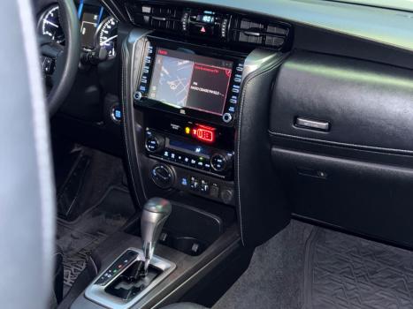TOYOTA Hilux SW4 2.8 16V 4P SRX 4X4 7 LUGARES TURBO DIESEL AUTOM�TICO, Foto 10