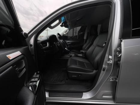 TOYOTA Hilux SW4 2.8 16V 4P SRX 4X4 7 LUGARES TURBO DIESEL AUTOMÁTICO, Foto 10