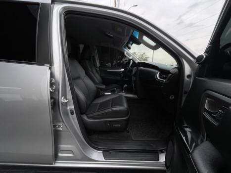 TOYOTA Hilux SW4 2.8 16V 4P SRX 4X4 7 LUGARES TURBO DIESEL AUTOMÁTICO, Foto 20