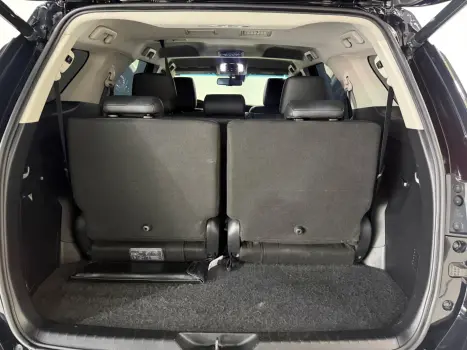 TOYOTA Hilux SW4 2.8 16V 4P SRX 4X4 7 LUGARES TURBO DIESEL AUTOMÁTICO, Foto 8