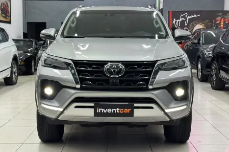 TOYOTA Hilux SW4 2.8 16V 4P SRX 4X4 7 LUGARES TURBO DIESEL AUTOMÁTICO, Foto 7