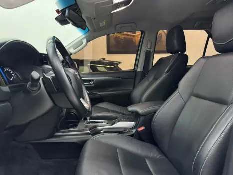 TOYOTA Hilux SW4 2.8 16V 4P SRX 4X4 7 LUGARES TURBO DIESEL AUTOMÁTICO, Foto 10