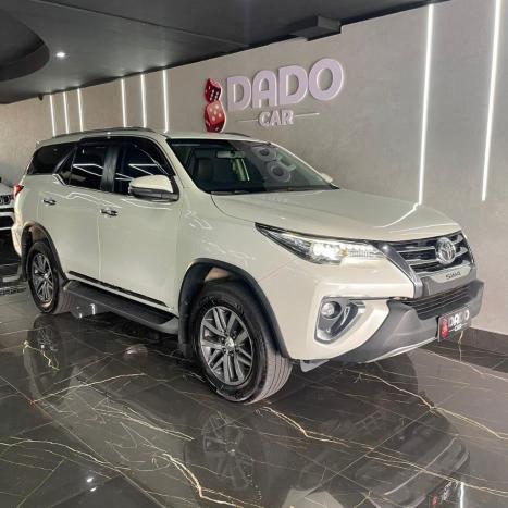 TOYOTA Hilux SW4 2.8 16V 4P SRX 4X4 7 LUGARES TURBO DIESEL AUTOMÁTICO, Foto 1