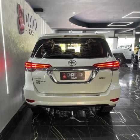 TOYOTA Hilux SW4 2.8 16V 4P SRX 4X4 7 LUGARES TURBO DIESEL AUTOMÁTICO, Foto 5