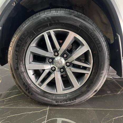 TOYOTA Hilux SW4 2.8 16V 4P SRX 4X4 7 LUGARES TURBO DIESEL AUTOMÁTICO, Foto 11