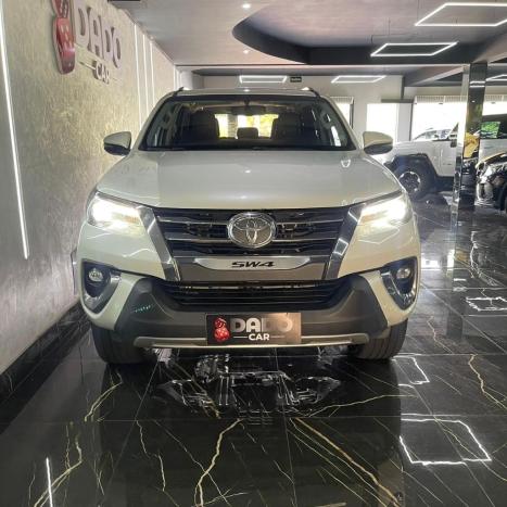 TOYOTA Hilux SW4 2.8 16V 4P SRX 4X4 7 LUGARES TURBO DIESEL AUTOMÁTICO, Foto 16