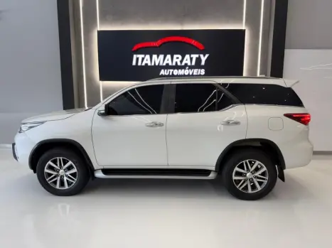 TOYOTA Hilux SW4 2.8 16V 4P SRX 4X4 7 LUGARES TURBO DIESEL AUTOMÁTICO, Foto 7
