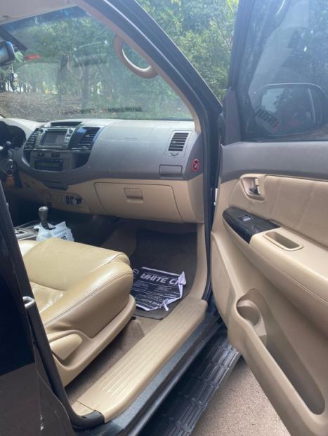 TOYOTA Hilux SW4 3.0 16V 4P SRV 4X4 7 LUGARES TURBO DIESEL AUTOM�TICO, Foto 11