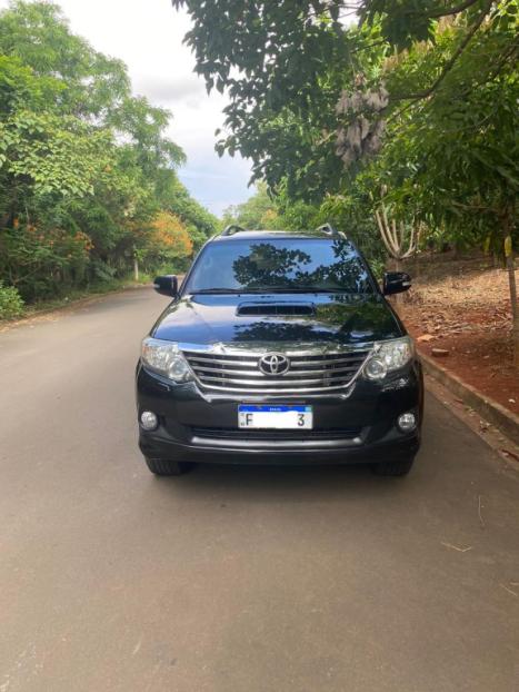 TOYOTA Hilux SW4 3.0 16V 4P SRV 4X4 7 LUGARES TURBO DIESEL AUTOM�TICO, Foto 2