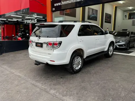 TOYOTA Hilux SW4 3.0 16V 4P SRV 4X4 7 LUGARES TURBO DIESEL AUTOMTICO, Foto 9