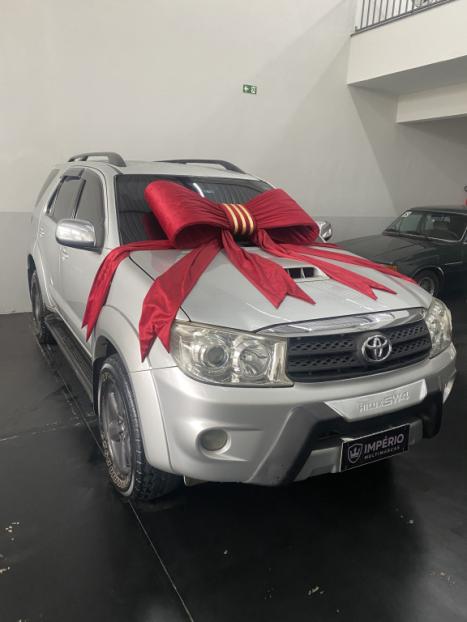 TOYOTA Hilux SW4 3.0 16V 4P SRV 4X4 7 LUGARES TURBO DIESEL AUTOMTICO, Foto 1
