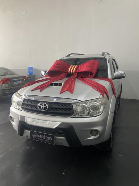 TOYOTA Hilux SW4 3.0 16V 4P SRV 4X4 7 LUGARES TURBO DIESEL AUTOMTICO, Foto 3