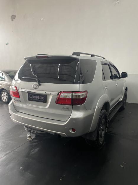 TOYOTA Hilux SW4 3.0 16V 4P SRV 4X4 7 LUGARES TURBO DIESEL AUTOMTICO, Foto 5