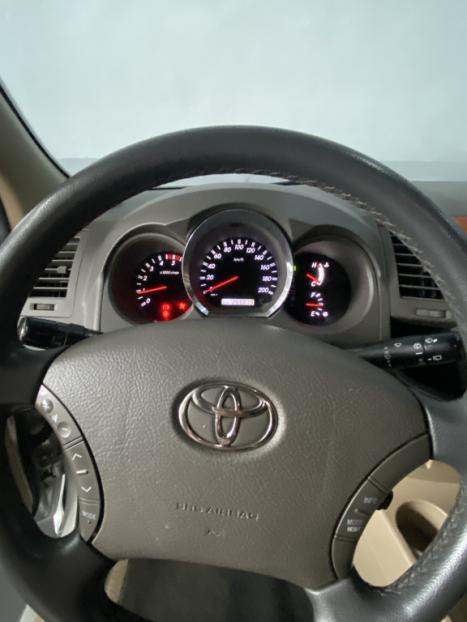 TOYOTA Hilux SW4 3.0 16V 4P SRV 4X4 7 LUGARES TURBO DIESEL AUTOMTICO, Foto 10