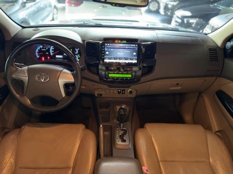 TOYOTA Hilux SW4 3.0 16V 4P SRV 4X4 7 LUGARES TURBO DIESEL AUTOMTICO, Foto 9