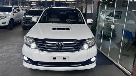 TOYOTA Hilux SW4 3.0 16V 4P SRV 4X4 TURBO DIESEL AUTOM�TICO, Foto 2