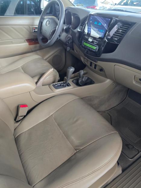 TOYOTA Hilux SW4 3.0 16V 4P SRV 4X4 7 LUGARES TURBO DIESEL AUTOM�TICO, Foto 5