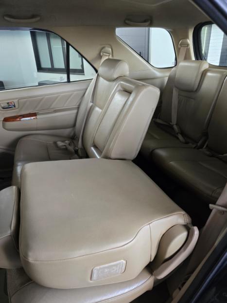 TOYOTA Hilux SW4 3.0 16V 4P SRV 4X4 7 LUGARES TURBO DIESEL AUTOM�TICO, Foto 6