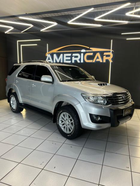 TOYOTA Hilux SW4 3.0 V6 12V 4P SRV TURBO DIESEL AUTOM�TICO, Foto 5