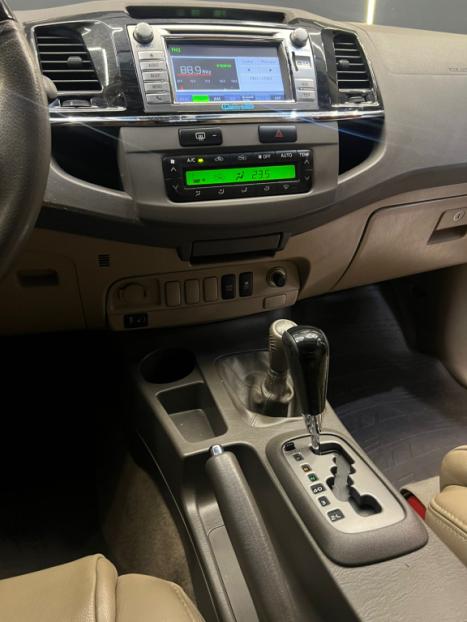 TOYOTA Hilux SW4 3.0 V6 12V 4P SRV TURBO DIESEL AUTOM�TICO, Foto 8