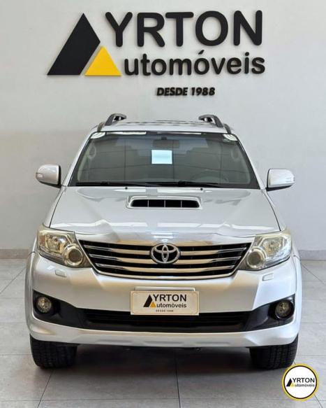 TOYOTA Hilux SW4 3.0 16V 4P SRV 4X4 TURBO DIESEL AUTOM�TICO, Foto 2