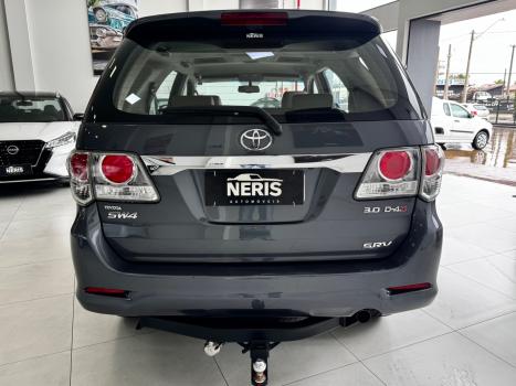 TOYOTA Hilux SW4 3.0 V6 12V 4P SRV 4X4 TURBO DIESEL AUTOM�TICO, Foto 6