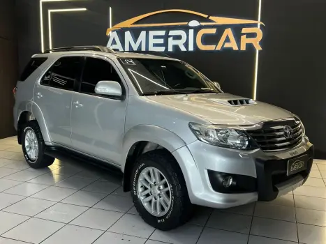 TOYOTA Hilux SW4 3.0 16V 4P SRV 4X4 7 LUGARES TURBO DIESEL AUTOM�TICO, Foto 8