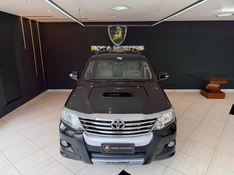 TOYOTA Hilux SW4 3.0 16V 4P SRV 4X4 TURBO DIESEL AUTOM�TICO, Foto 2