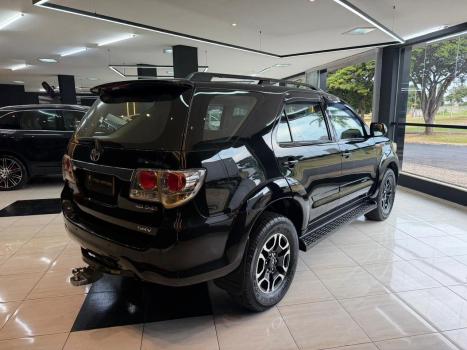 TOYOTA Hilux SW4 3.0 16V 4P SRV 4X4 TURBO DIESEL AUTOM�TICO, Foto 6