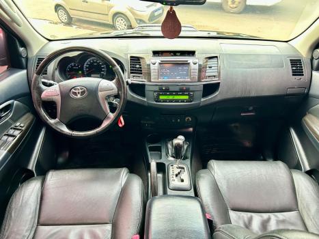 TOYOTA Hilux SW4 3.0 16V 4P SRV 4X4 7 LUGARES TURBO DIESEL AUTOM�TICO, Foto 3