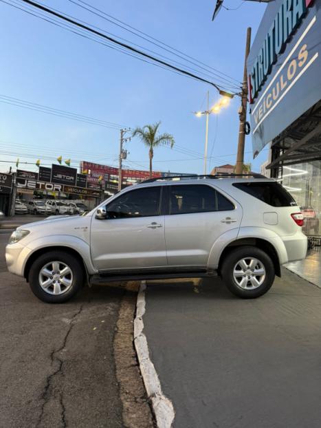 TOYOTA Hilux SW4 3.0 16V 4P SRV 4X4 7 LUGARES TURBO DIESEL AUTOM�TICO, Foto 6