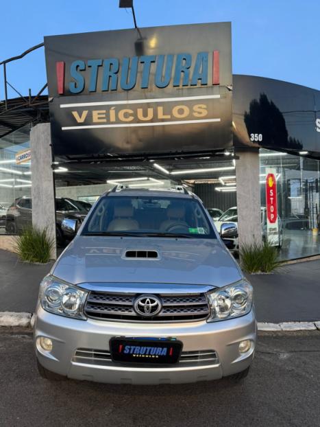 TOYOTA Hilux SW4 3.0 16V 4P SRV 4X4 7 LUGARES TURBO DIESEL AUTOM�TICO, Foto 8