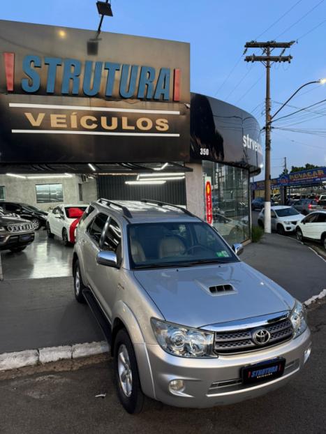 TOYOTA Hilux SW4 3.0 16V 4P SRV 4X4 7 LUGARES TURBO DIESEL AUTOM�TICO, Foto 9