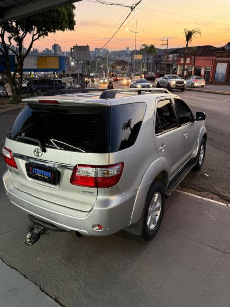 TOYOTA Hilux SW4 3.0 16V 4P SRV 4X4 7 LUGARES TURBO DIESEL AUTOM�TICO, Foto 12