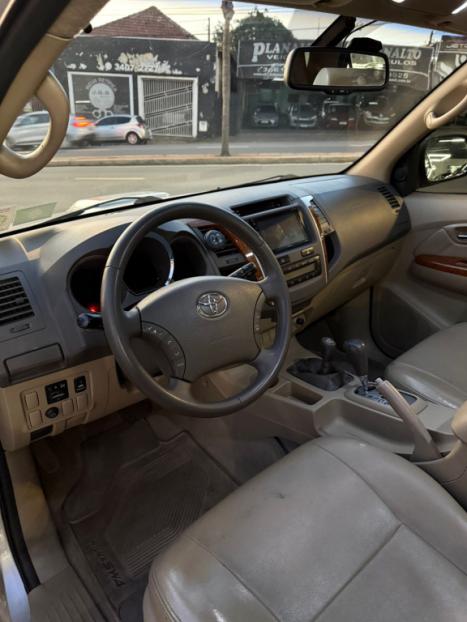 TOYOTA Hilux SW4 3.0 16V 4P SRV 4X4 7 LUGARES TURBO DIESEL AUTOM�TICO, Foto 13