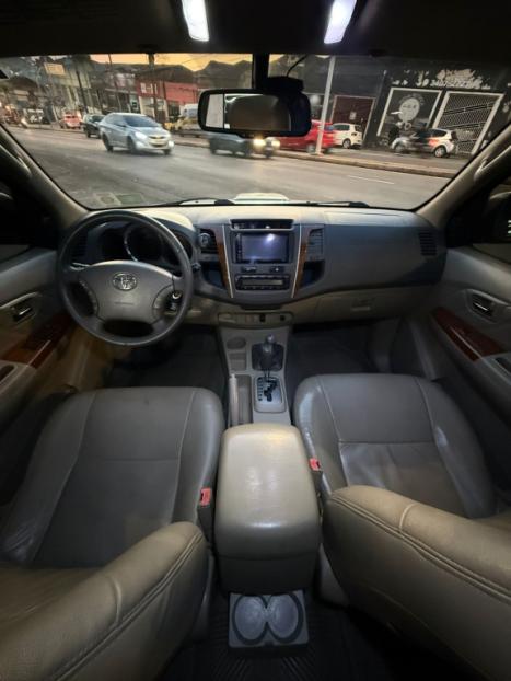 TOYOTA Hilux SW4 3.0 16V 4P SRV 4X4 7 LUGARES TURBO DIESEL AUTOM�TICO, Foto 17