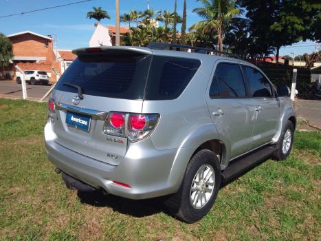 TOYOTA Hilux SW4 3.0 16V 4P SRV 4X4 7 LUGARES TURBO DIESEL AUTOM�TICO, Foto 11
