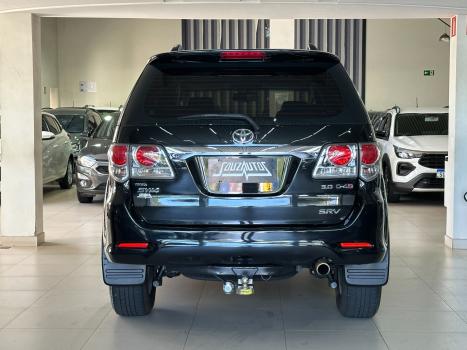 TOYOTA Hilux SW4 3.0 16V 4P SRV 4X4 7 LUGARES TURBO DIESEL AUTOM�TICO, Foto 4
