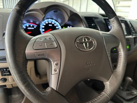 TOYOTA Hilux SW4 3.0 16V 4P SRV 4X4 7 LUGARES TURBO DIESEL AUTOM�TICO, Foto 10