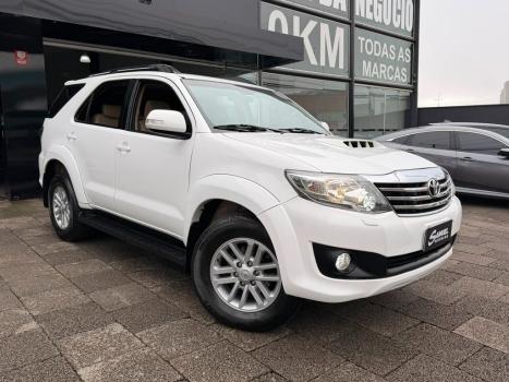 TOYOTA Hilux SW4 3.0 16V 4P 4X4 SRV TURBO DIESEL, Foto 2