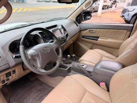 TOYOTA Hilux SW4 3.0 16V 4P 4X4 SRV TURBO DIESEL, Foto 9