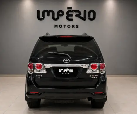 TOYOTA Hilux SW4 3.0 V6 12V 4P SRV 4X4 TURBO DIESEL AUTOM�TICO, Foto 2