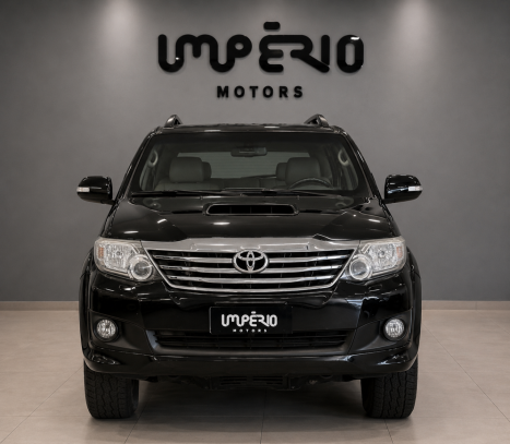 TOYOTA Hilux SW4 3.0 V6 12V 4P SRV 4X4 TURBO DIESEL AUTOM�TICO, Foto 3
