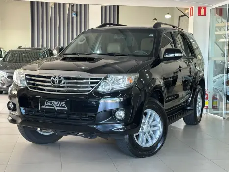 TOYOTA Hilux SW4 3.0 16V 4P SRV 4X4 7 LUGARES TURBO DIESEL AUTOM�TICO, Foto 2