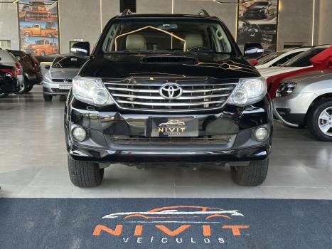 TOYOTA Hilux SW4 3.0 V6 12V 4P SRV 4X4 TURBO DIESEL AUTOM�TICO, Foto 1