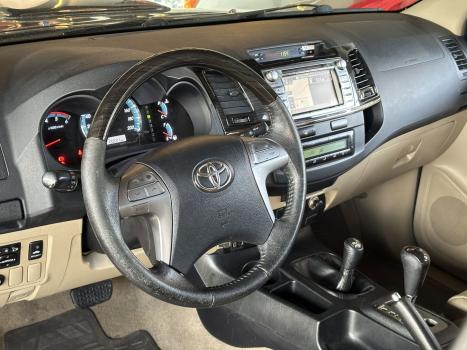 TOYOTA Hilux SW4 3.0 V6 12V 4P SRV 4X4 TURBO DIESEL AUTOM�TICO, Foto 4