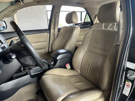 TOYOTA Hilux SW4 3.0 V6 12V 4P SRV 4X4 TURBO DIESEL AUTOM�TICO, Foto 8