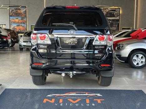 TOYOTA Hilux SW4 3.0 V6 12V 4P SRV 4X4 TURBO DIESEL AUTOM�TICO, Foto 9