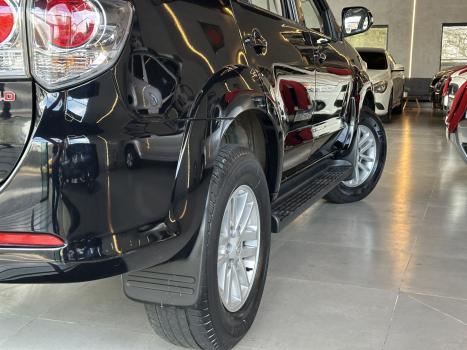 TOYOTA Hilux SW4 3.0 V6 12V 4P SRV 4X4 TURBO DIESEL AUTOM�TICO, Foto 13